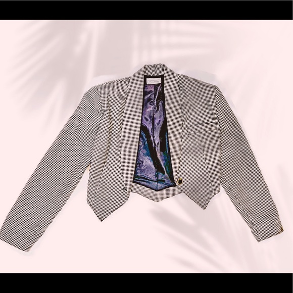 Vintage Cropped A Symmetrical Blazer! - Picture 4 of 7